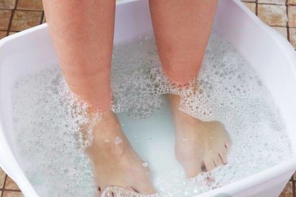 Treatment of nail fungi with folk remedies